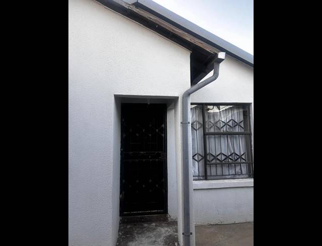 6 BEDROOM HOUSE FOR SALE IN BIRCH ACRES